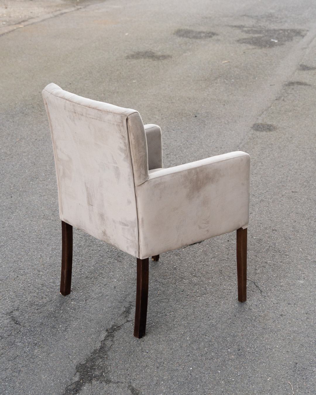 Cozy Living spisebordsstol – lys velour | Vosper Preloved